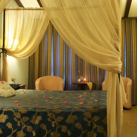 Complejo Enoturístico La Estacada Hotel